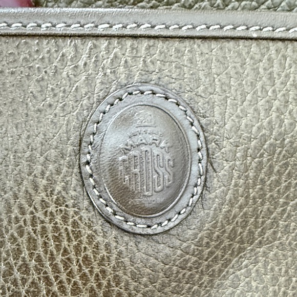 Elegant Olive Green Crossbody Bag - Picture 3 of 5